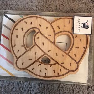BRAND NEW Lexy Pexy Wooden Pretzel Teether